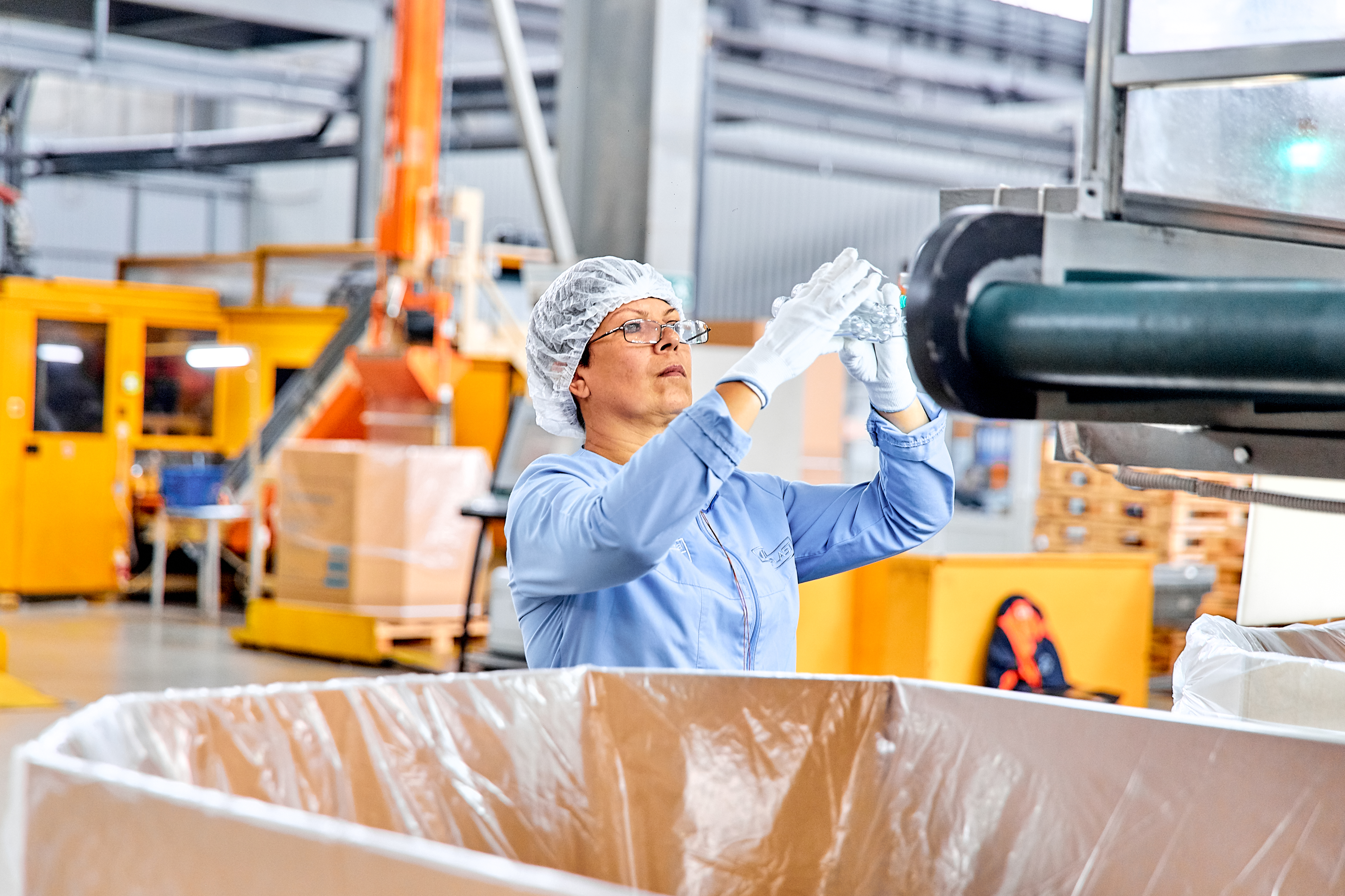 Приморский завод «Европласт» наращивает объемы поставок на японский рынок